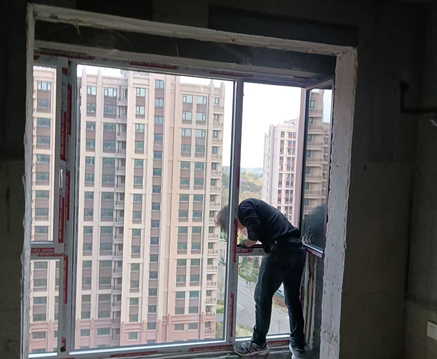 玻璃门窗